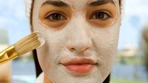 Pimples on the cheekbones: causes in women